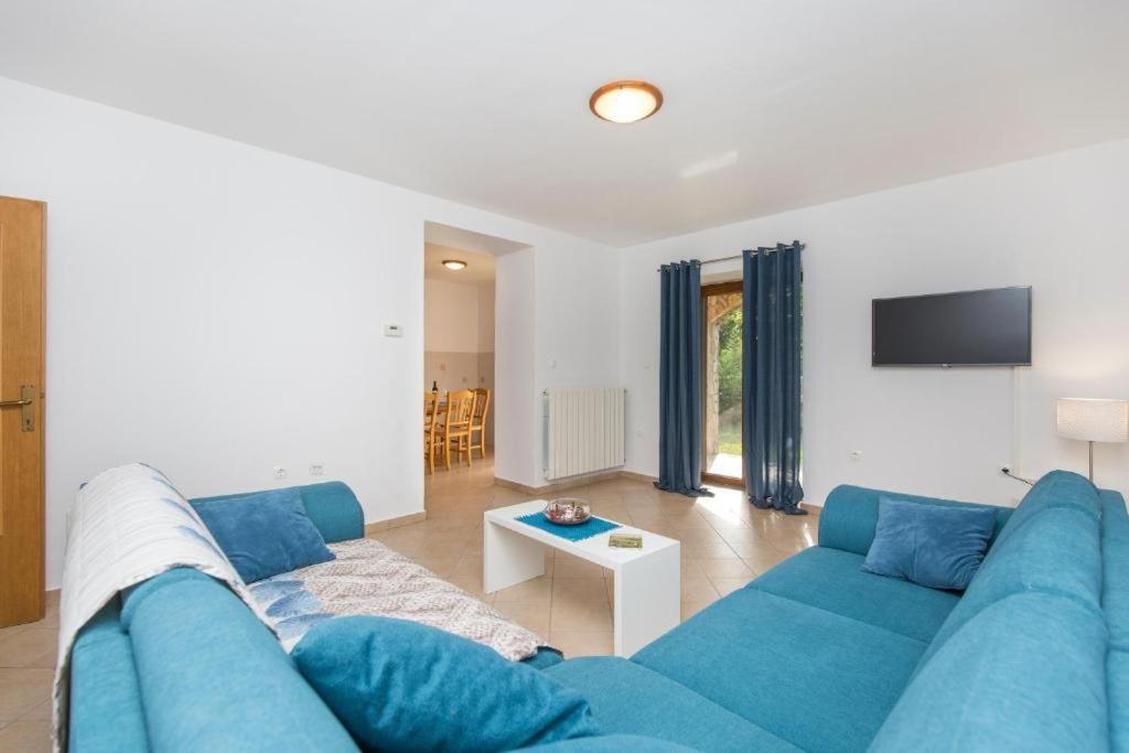 Apartments "Alen" Nedescina Luaran gambar