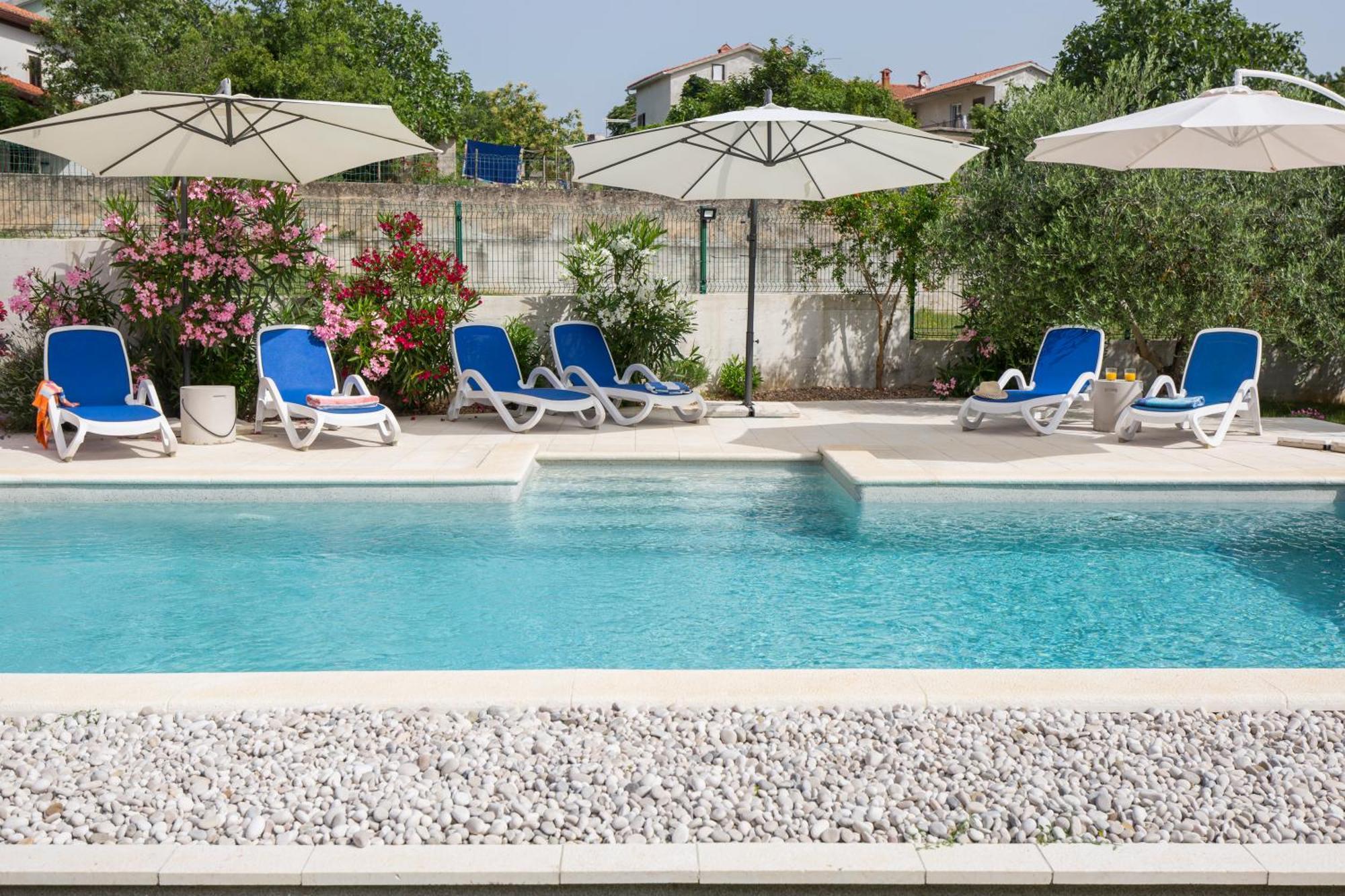 Apartments "Alen" Nedescina Luaran gambar